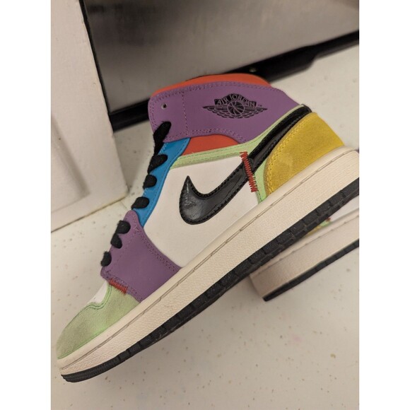 Air Jordan 1 Mid SE Multi Color ‘Lightbulb’ CW1140100 Women's Size 6.5 - Picture 9 of 15